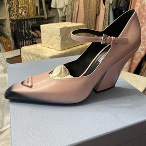 NEW Donna pink nude Maryjane Prada